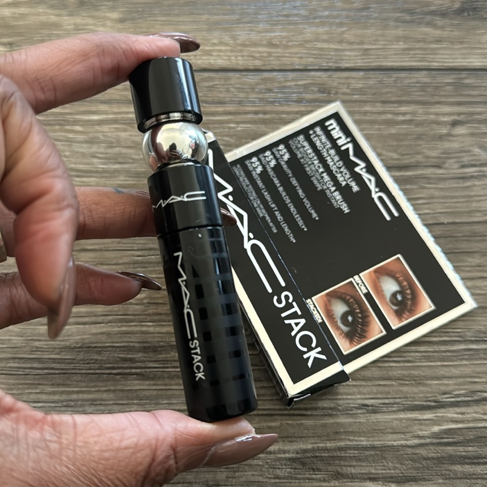 M•A•C STACK MASCARA - Picture 5 of 5